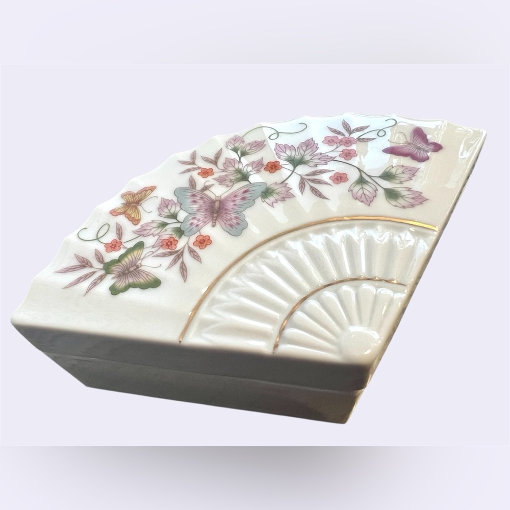 Avon Vintage “Butterfly Fantasy” Fan Trinket Box | 1980